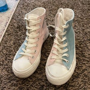 Multicolored converse